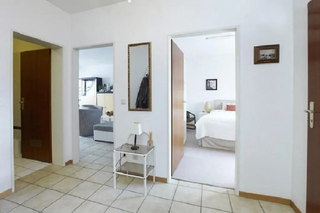 Guest House Close To Train Station
