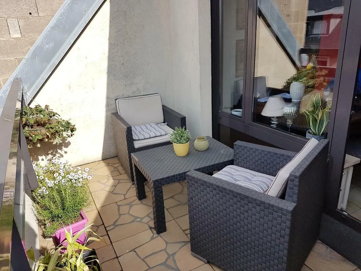 Guest House Close To Train Station