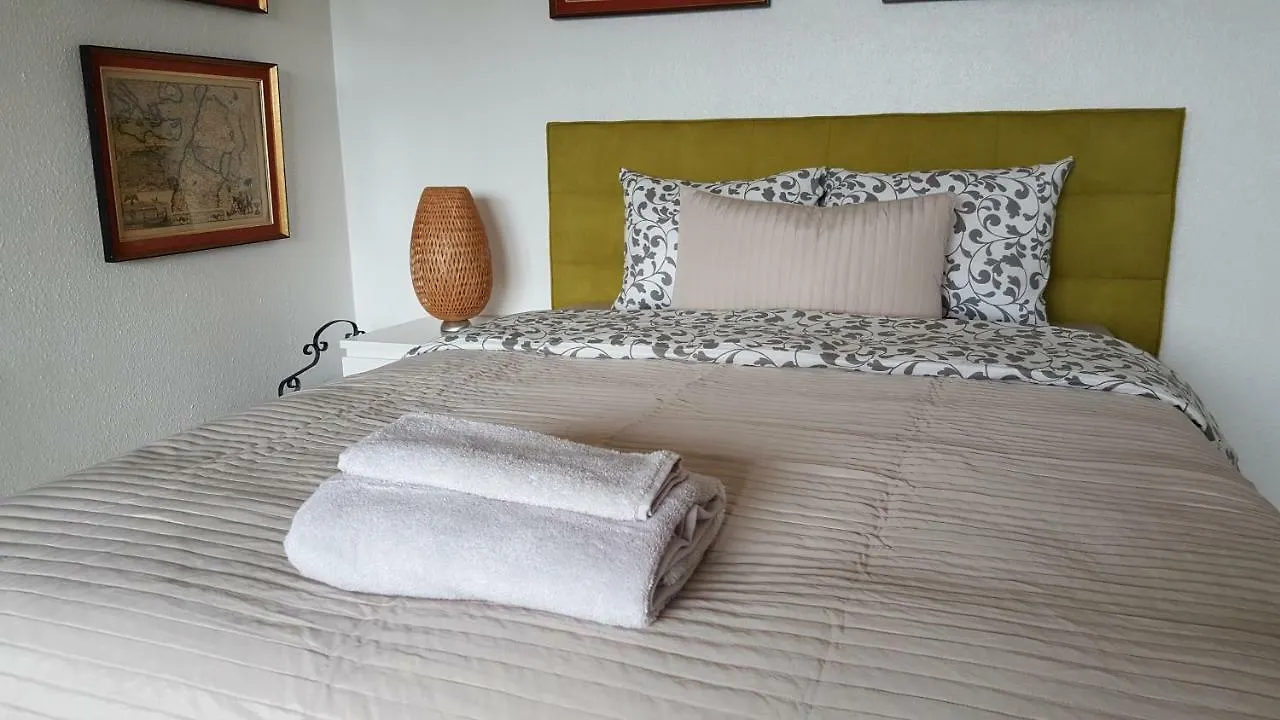Guest House Close To Train Station
